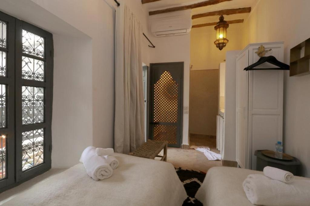 Riad103 chauffée sur le jacuzzi in rooftop&pool SPA Marrakesh Extérieur photo