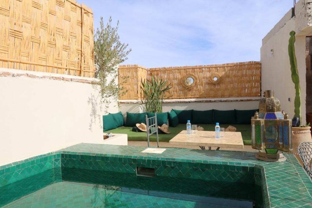 Riad103 chauffée sur le jacuzzi in rooftop&pool SPA Marrakesh Extérieur photo